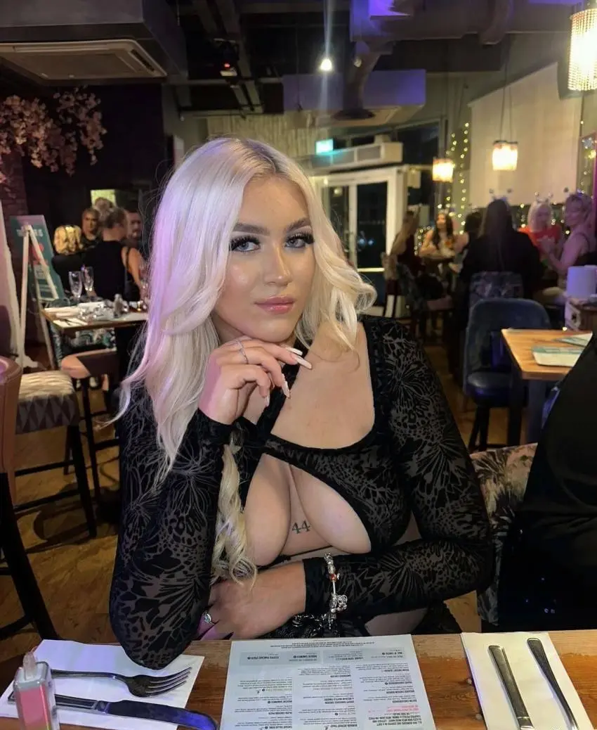 Profil de Romy à Les Clayes-sous-Bois (78340)