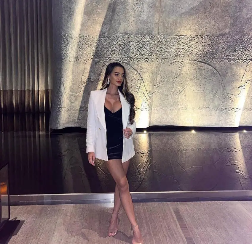 Profil de Laure-Élise à Dijon (21000)