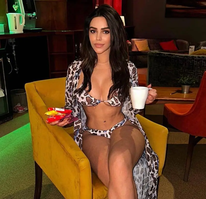 Profil de Augustine à Nice (6100)