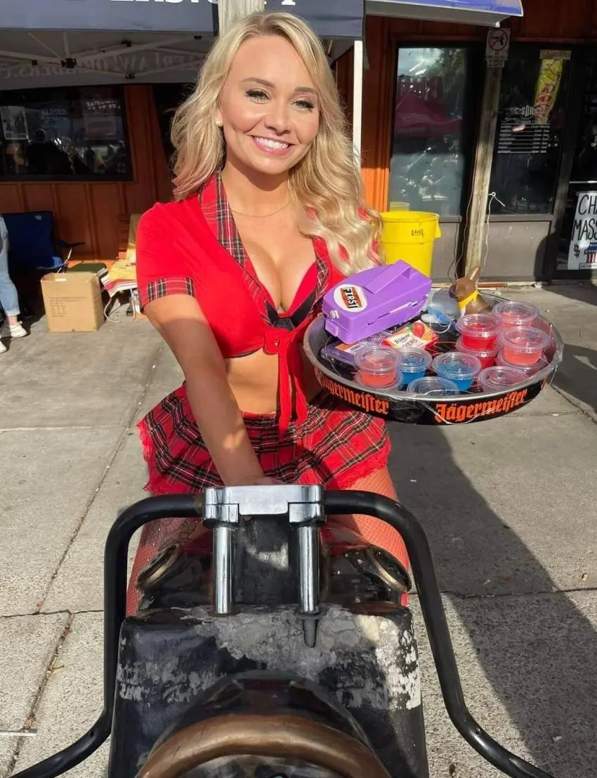 Profil de Anggun à Le Havre (76620)