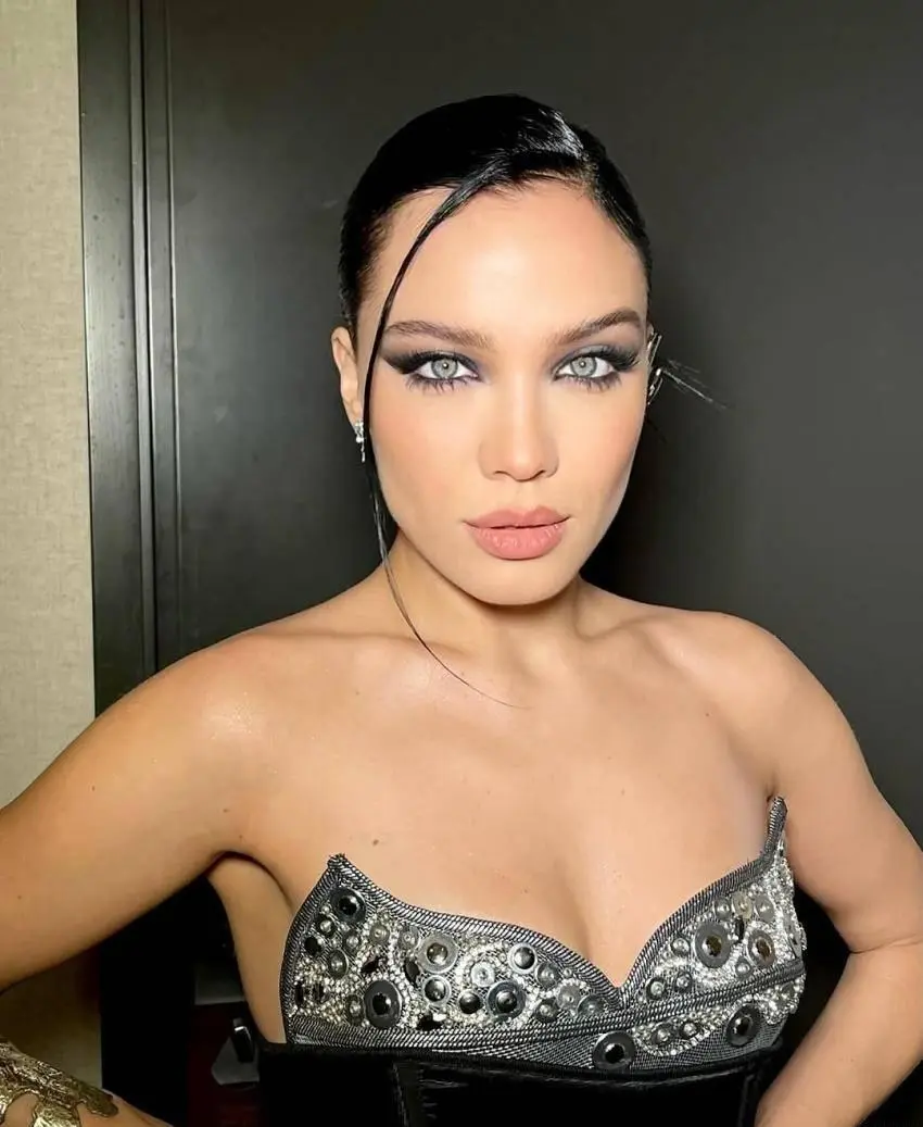 Profil de Julianna à La Teste-de-Buch (33115)