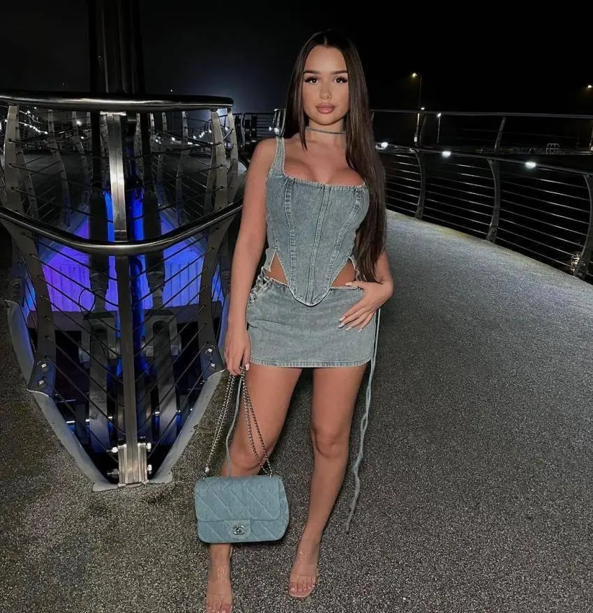 Profil de Adélaïde à Toulouse (31100)